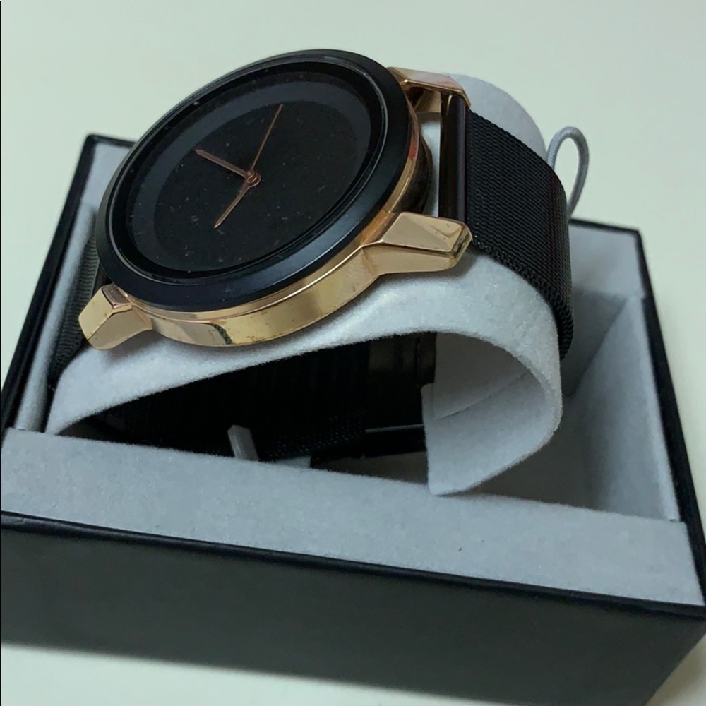 Watch - Picture 3 of 3